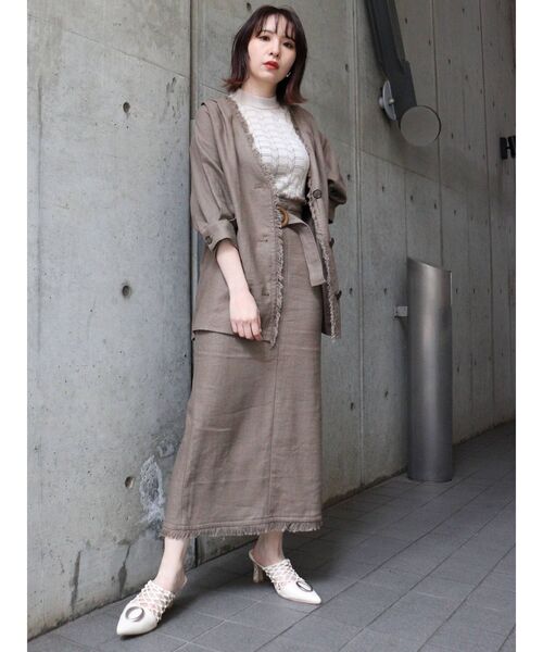 MURUA（ムルーア）の「バックスリットフリンジスカート（スカート・レディース・ブラウン/アイボリー/ブラック・2/1）」の4枚目の写真