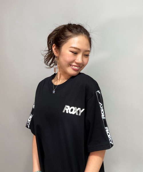 ROXY(ロキシー)の「ROXY/ロキシー ルーズシルエット ラインテープ柄Tシャツ RST212550(Tシャツ/カットソー・レディース・ブラック/パープル/ホワイト・M/L)」の5枚目の写真