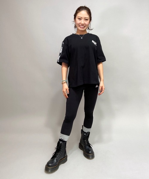 ROXY(ロキシー)の「ROXY/ロキシー ルーズシルエット ラインテープ柄Tシャツ RST212550(Tシャツ/カットソー・レディース・ブラック/パープル/ホワイト・M/L)」の7枚目の写真