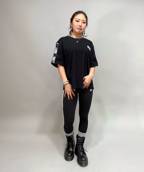 ROXY(ロキシー)の「ROXY/ロキシー ルーズシルエット ラインテープ柄Tシャツ RST212550(Tシャツ/カットソー・レディース・ブラック/パープル/ホワイト・M/L)」の8枚目の写真