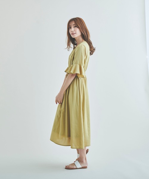 Anuenue（アヌエヌエ）の「Vネックギャザーワンピース ロング丈（ワンピース・レディース・ブラック/ベージュ/カーキ・FREE）」の12枚目の写真