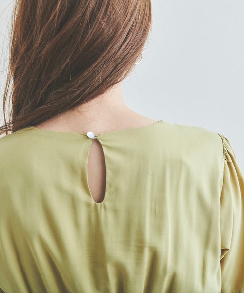 Anuenue（アヌエヌエ）の「Vネックギャザーワンピース ロング丈（ワンピース・レディース・ブラック/ベージュ/カーキ・FREE）」の17枚目の写真