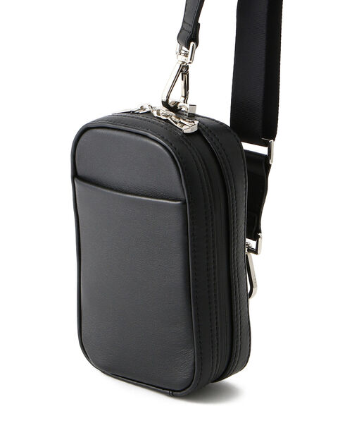 ITTI（イッチ）の「ITTI/イッチ/MICHELLE PHONE MESSENGER /WEIN CALF（ショルダーバッグ・メンズ・ブラック・FREE）」の4枚目の写真