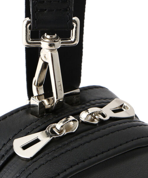 ITTI（イッチ）の「ITTI/イッチ/MICHELLE PHONE MESSENGER /WEIN CALF（ショルダーバッグ・メンズ・ブラック・FREE）」の7枚目の写真