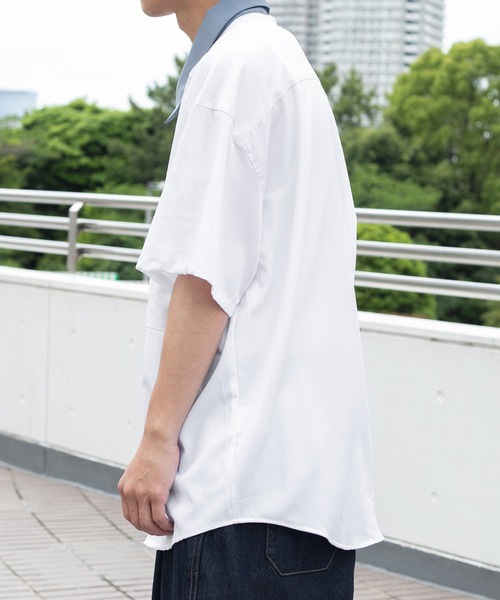 PairPair（ペアペア）の「BIGクレリック半袖シャツ（ユニセックス）（シャツ/ブラウス・レディース・オフホワイト/グレイッシュブルー/ベージュ・MEDIUM/LARGE）」の8枚目の写真