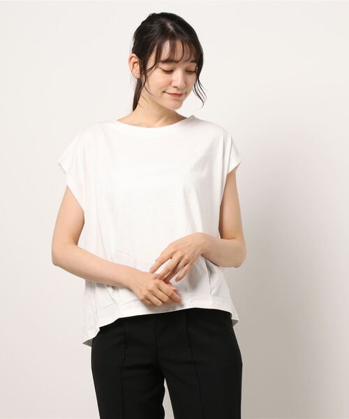 Te chichi TERRASSE(テチチテラス)の「タックプルオーバー(Tシャツ/カットソー・レディース・ベージュ/ブラック/オフホワイト・フリ-)」の1枚目の写真