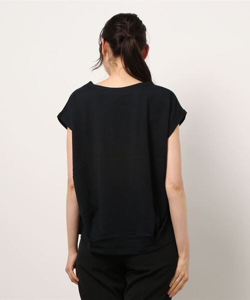 Te chichi TERRASSE(テチチテラス)の「タックプルオーバー(Tシャツ/カットソー・レディース・ベージュ/ブラック/オフホワイト・フリ-)」の5枚目の写真