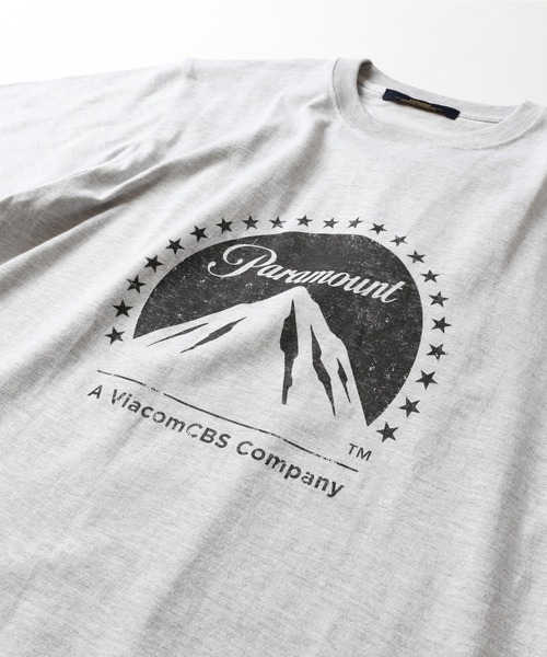 JOURNAL STANDARD relume（ジャーナルスタンダード　レリューム）の「【Paramount×relume/パラマウント】LOGO 別注Tシャツ2（Tシャツ/カットソー・メンズ・グレー・L/XL）」の2枚目の写真