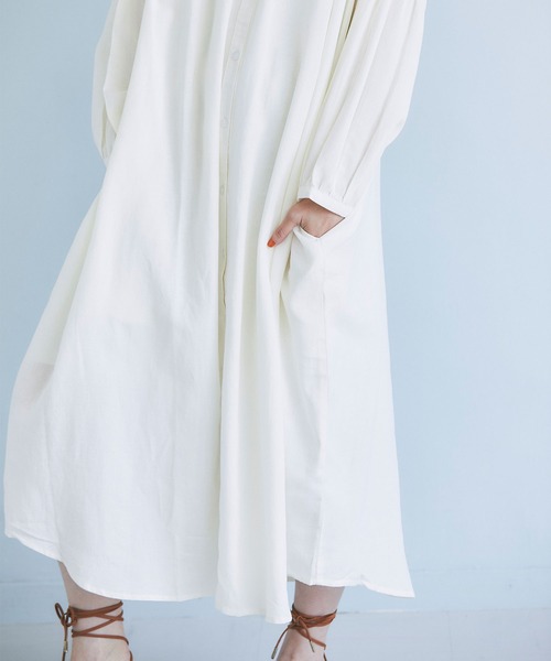 and R（アンドアール）の「タックフリルワンピース（シャツワンピース・レディース・アイボリー/チャコールグレー・FREE）」の12枚目の写真