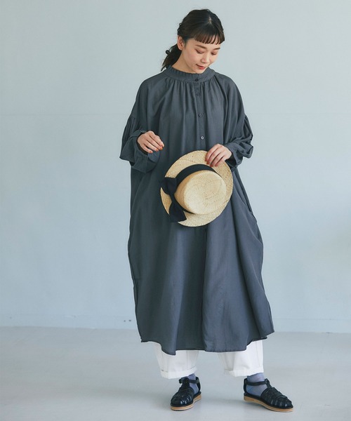 and R（アンドアール）の「タックフリルワンピース（シャツワンピース・レディース・アイボリー/チャコールグレー・FREE）」の3枚目の写真