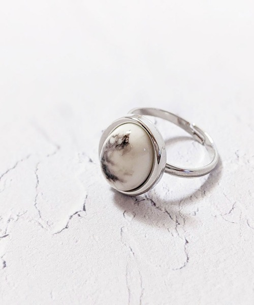 BROTHERHOOD（ブラザーフッド）の「【earyear】オーバルストーン リング シルバー（リング・レディース・ピンク/グレー/オレンジ/ホワイト/アイボリー/ブルー/クリア/グリーン・FREE）」の2枚目の写真