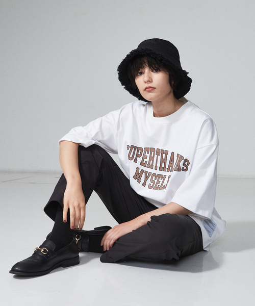 SUPERTHANKS(スーパーサンクス)の「【別注】SUPERTHANKS(スーパーサンクス) カレッジ ロゴ Tシャツ(Tシャツ/カットソー・メンズ・ホワイト/ブラック/ベージュ/ホワイト系その他/ブラック系その他・46/48)」の9枚目の写真