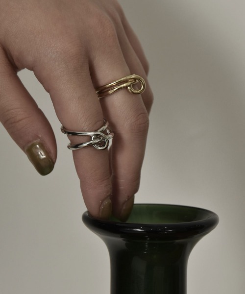 lawgy(ラウジー)の「connecting ring(リング・レディース・シルバー/ゴールド・FREE)」の1枚目の写真