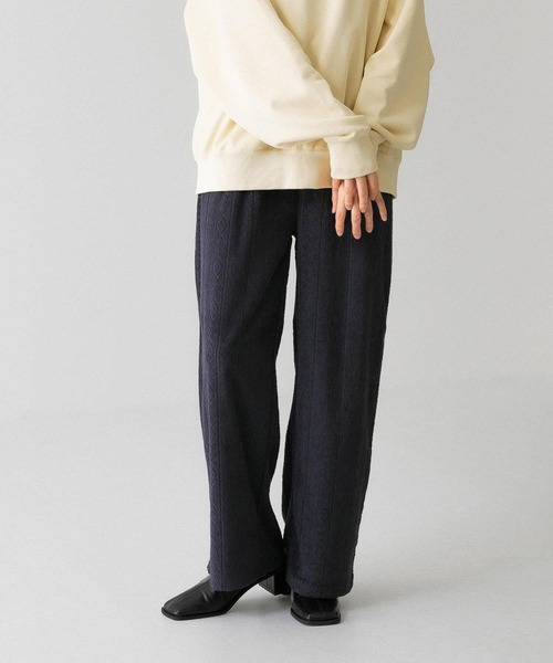 KBF（ケイビーエフ）の「ジャガードパイルパンツ（その他パンツ・レディース・チャコールグレー/ピンク/アイボリー・ONE）」の2枚目の写真