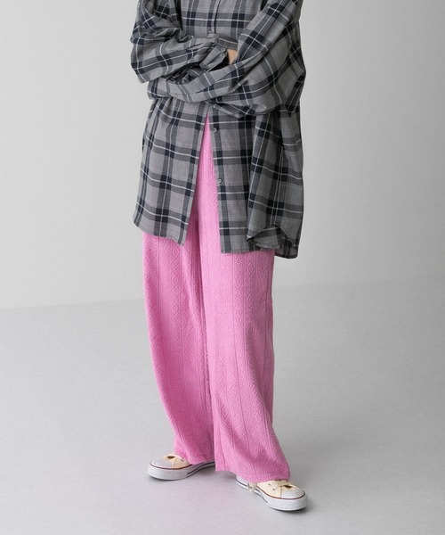 KBF（ケイビーエフ）の「ジャガードパイルパンツ（その他パンツ・レディース・チャコールグレー/ピンク/アイボリー・ONE）」の4枚目の写真