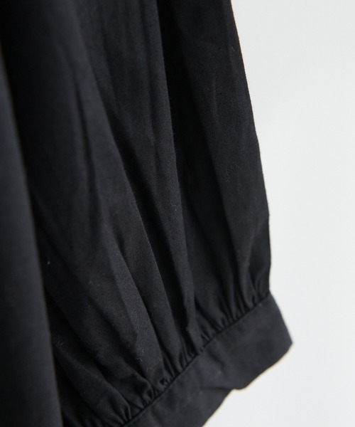 DISCOAT(ディスコート)の「【WEB限定】スタンドカラーボリュームワンピ(シャツワンピース・レディース・ホワイト/ブラック/スミクロ・FREE)」の8枚目の写真