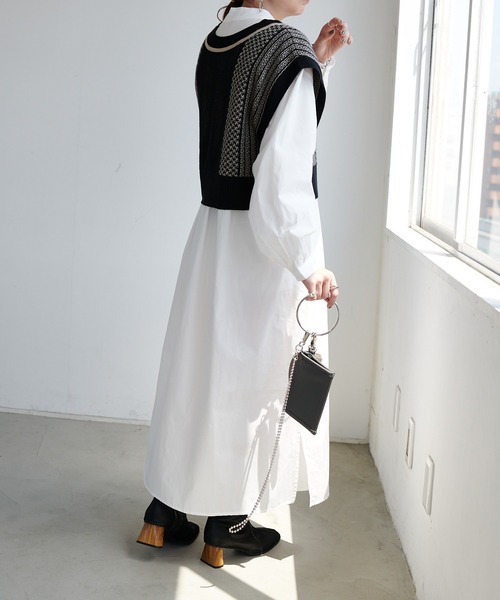 DISCOAT(ディスコート)の「【WEB限定】スタンドカラーボリュームワンピ(シャツワンピース・レディース・ホワイト/ブラック/スミクロ・FREE)」の15枚目の写真