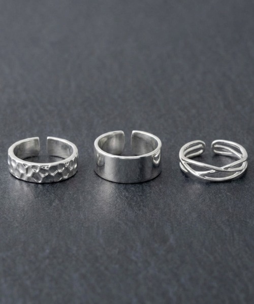 REBALANCE（リバランス）の「メンズリング 3点セット【サイズ調整可能】（リング・メンズ・A/B/C/D/E/F/G/H/I/J/K/L/M/N/Q/P/O/R/S/T/U/V/その他1/その他2/その他3/その他5/W/その他8/その他10/X/Z/その他4/その他7/その他9/Y/その他/その他6・FREE）」の3枚目の写真