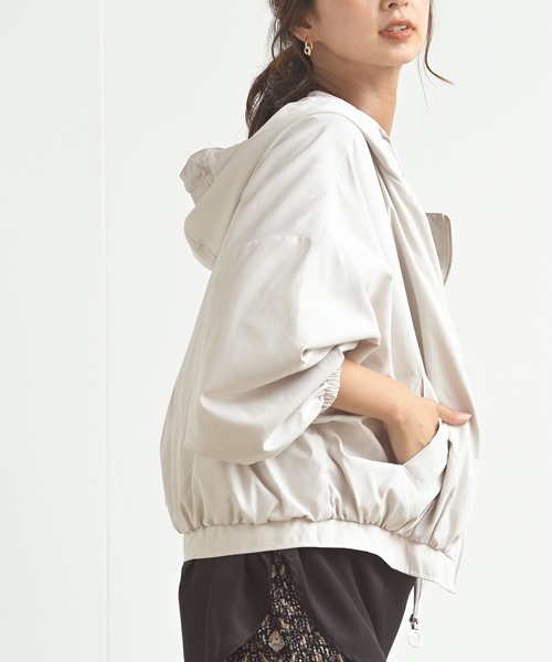 rps(アールピーエス)の「ボリュームフードブルゾン(ブルゾン・レディース・ブラック/アイボリー/ライトカーキ/グレイッシュベージュ・M)」の15枚目の写真