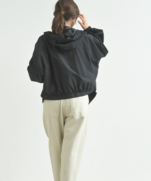 rps(アールピーエス)の「ボリュームフードブルゾン(ブルゾン・レディース・ブラック/アイボリー/ライトカーキ/グレイッシュベージュ・M)」の6枚目の写真