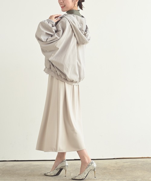 rps(アールピーエス)の「ボリュームフードブルゾン(ブルゾン・レディース・ブラック/アイボリー/ライトカーキ/グレイッシュベージュ・M)」の12枚目の写真