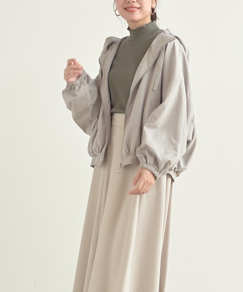 rps(アールピーエス)の「ボリュームフードブルゾン(ブルゾン・レディース・ブラック/アイボリー/ライトカーキ/グレイッシュベージュ・M)」の17枚目の写真