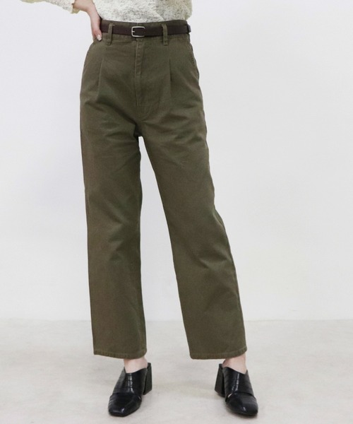 Cheek(チーク)の「タックチノパンツ(チノパンツ・レディース・ベージュ/カーキ/アイボリー・SMALL/MEDIUM)」の15枚目の写真