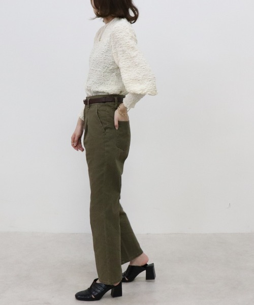 Cheek(チーク)の「タックチノパンツ(チノパンツ・レディース・ベージュ/カーキ/アイボリー・SMALL/MEDIUM)」の10枚目の写真