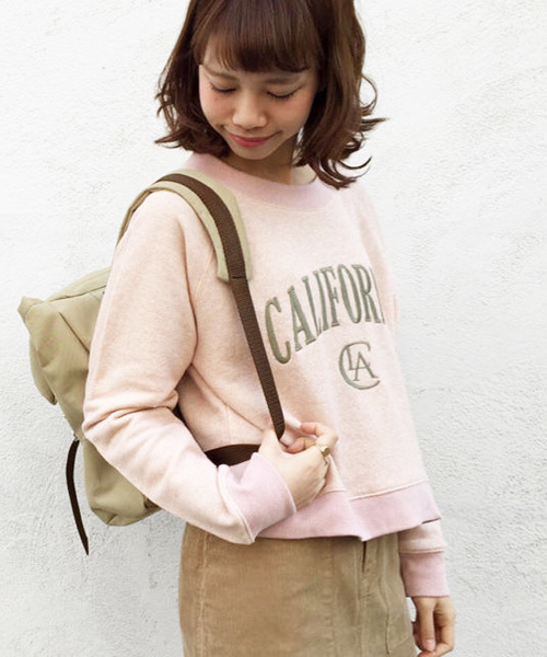 Kastane（カスタネ）の「【Kastane】CA刺繍裏毛プルオーバー（Tシャツ/カットソー・レディース・ベビーピンク/ブルー/アイボリー/グレー・FREE）」の4枚目の写真