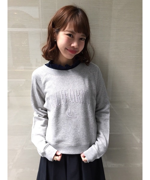 Kastane（カスタネ）の「【Kastane】CA刺繍裏毛プルオーバー（Tシャツ/カットソー・レディース・ベビーピンク/ブルー/アイボリー/グレー・FREE）」の3枚目の写真