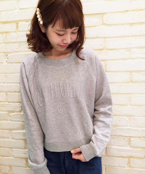 Kastane（カスタネ）の「【Kastane】CA刺繍裏毛プルオーバー（Tシャツ/カットソー・レディース・ベビーピンク/ブルー/アイボリー/グレー・FREE）」の6枚目の写真