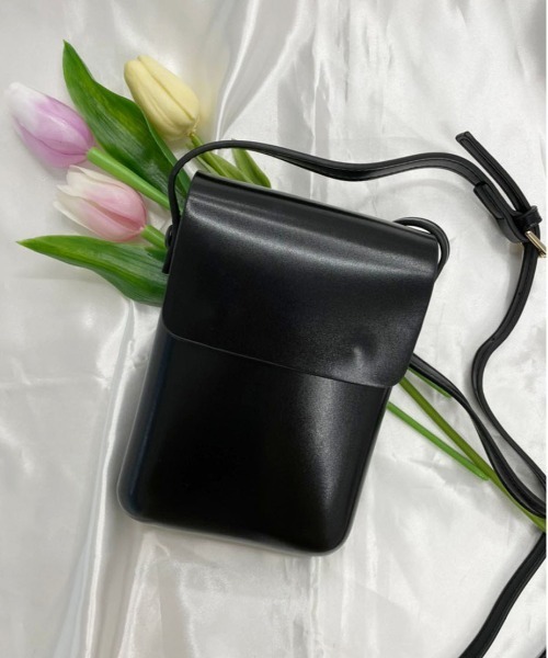PairPair（ペアペア）の「コンパクトショルダーバック（ショルダーバッグ・レディース・ダークブラウン/ブラック・FREE）」の3枚目の写真