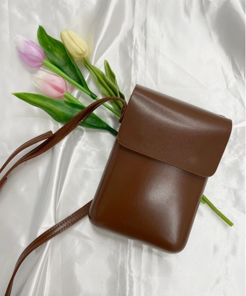 PairPair（ペアペア）の「コンパクトショルダーバック（ショルダーバッグ・レディース・ダークブラウン/ブラック・FREE）」の4枚目の写真