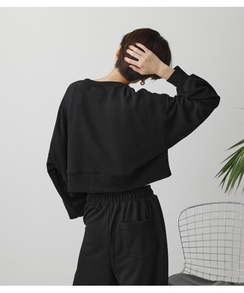 AZUL by moussy（アズールバイマウジー）の「T/H SHORT SWEAT TOPS/ T/Hショートスウェットトップス（スウェット・レディース・ブラック/杢グレー/ライトベージュ・FREE）」の4枚目の写真