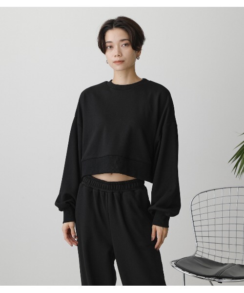 AZUL by moussy（アズールバイマウジー）の「T/H SHORT SWEAT TOPS/ T/Hショートスウェットトップス（スウェット・レディース・ブラック/杢グレー/ライトベージュ・FREE）」の7枚目の写真