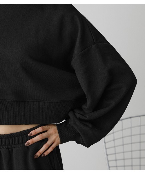 AZUL by moussy（アズールバイマウジー）の「T/H SHORT SWEAT TOPS/ T/Hショートスウェットトップス（スウェット・レディース・ブラック/杢グレー/ライトベージュ・FREE）」の11枚目の写真