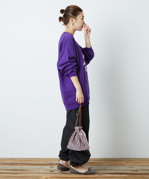 FREAK'S STORE（フリークスストア）の「▽【WEB限定】PENNYES × FREAK'S STORE/ペニーズ　別注バイオPロゴスウェット（スウェット・レディース・ブラック/パープル/ブラウン/グレー/イエロー/グリーン・ﾌﾘ-）」の9枚目の写真