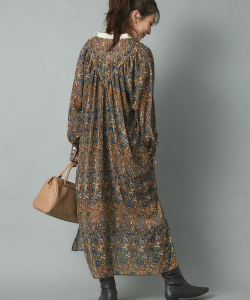 RIVE DROITE(リヴドロワ)の「シックなフラワー柄が魅力の主役ワンピ クレリックシャツワンピース(シャツワンピース・レディース・ブラウン/ブラック・FREE)」の5枚目の写真