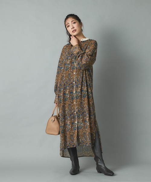 RIVE DROITE(リヴドロワ)の「シックなフラワー柄が魅力の主役ワンピ クレリックシャツワンピース(シャツワンピース・レディース・ブラウン/ブラック・FREE)」の3枚目の写真