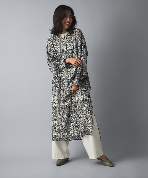 RIVE DROITE(リヴドロワ)の「シックなフラワー柄が魅力の主役ワンピ クレリックシャツワンピース(シャツワンピース・レディース・ブラウン/ブラック・FREE)」の22枚目の写真