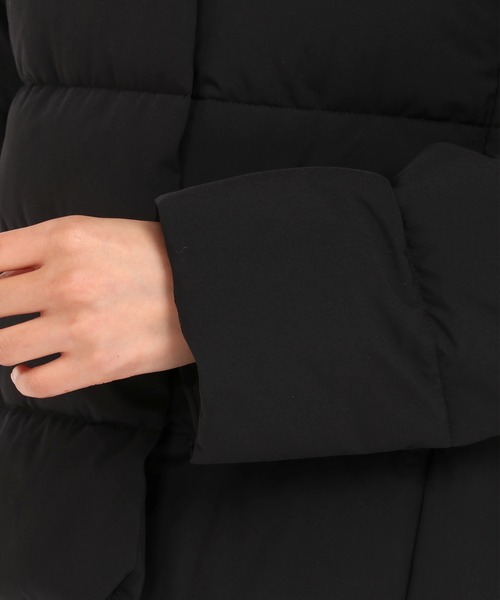 STRAWBERRY-FIELDS(ストロベリーフィールズ)の「エアリータフタ ダウンジャケット(ダウンジャケット/コート・レディース・サーモンピンク/ブラック/ベージュ・2)」の10枚目の写真