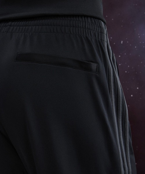 adidas（アディダス）の「ボバ・フェット ファイヤーバード トラックパンツ / アディダスオリジナルス（スウェットパンツ・メンズ・ブラック/グリーン・MEDIUM/XXX-LARGE/X-SMALL/X-LARGE）」の9枚目の写真