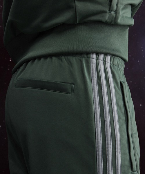 adidas（アディダス）の「ボバ・フェット ファイヤーバード トラックパンツ / アディダスオリジナルス（スウェットパンツ・メンズ・ブラック/グリーン・MEDIUM/XXX-LARGE/X-SMALL/X-LARGE）」の17枚目の写真