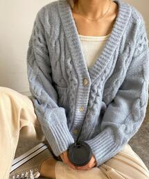 ケーブル柄Vネックカーディガン