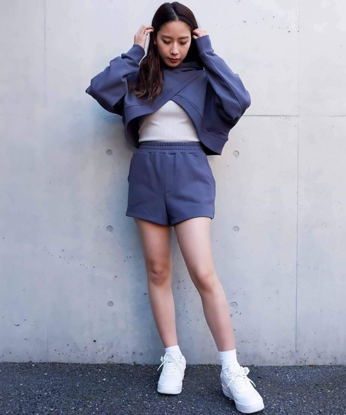 SPIRALGIRL（スパイラルガール）の「カシュクールヘムレイヤードスウェットトップス（パーカー・レディース・ベージュ/ネイビー/グレー・FREE）」の5枚目の写真