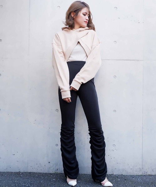 SPIRALGIRL（スパイラルガール）の「カシュクールヘムレイヤードスウェットトップス（パーカー・レディース・ベージュ/ネイビー/グレー・FREE）」の9枚目の写真