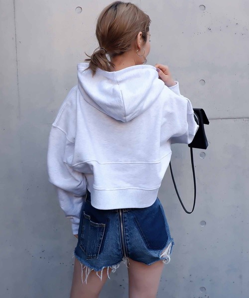 SPIRALGIRL（スパイラルガール）の「カシュクールヘムレイヤードスウェットトップス（パーカー・レディース・ベージュ/ネイビー/グレー・FREE）」の10枚目の写真