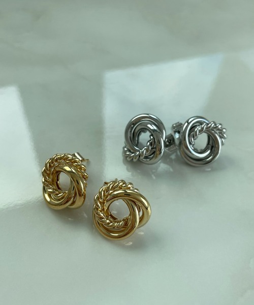 y/m by misato（イムバイミサト）の「ねじりチェーンリングピアス（ピアス（両耳用）・レディース・シルバー/ゴールド・FREE）」の3枚目の写真