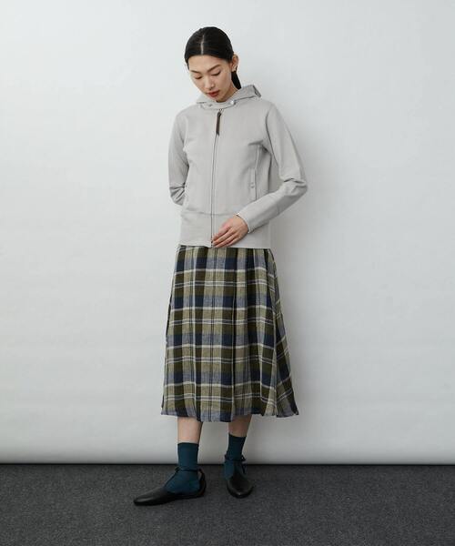 LOISIR（ロワズィール）の「コットン裏毛ジップパーカー（パーカー・レディース・ベージュ/グレー・FREE）」の20枚目の写真