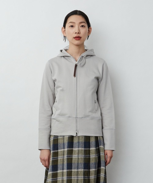 LOISIR（ロワズィール）の「コットン裏毛ジップパーカー（パーカー・レディース・ベージュ/グレー・FREE）」の15枚目の写真
